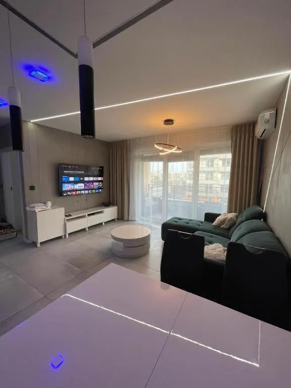 Airport Apartment Cybernetyki Warsaw
